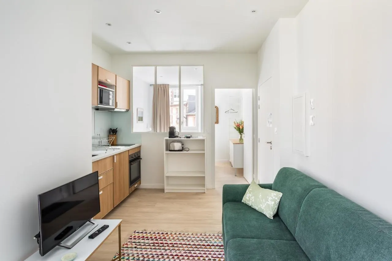 Les Carmelites - Appartements Dans L'Hyper-Centre De Rennes 0*,  Frankrijk